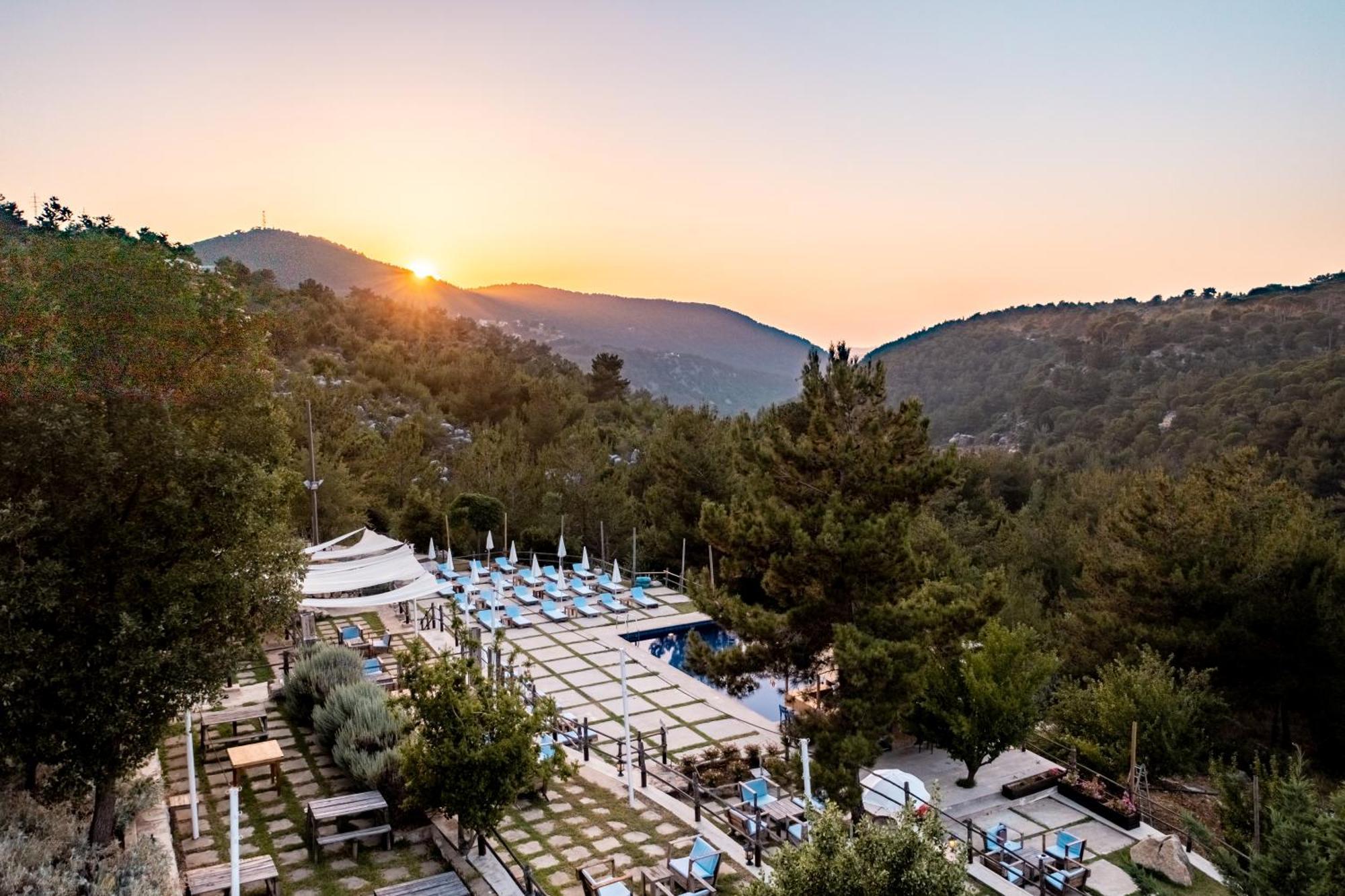 Jezzîne 블루 제이 밸리 B&B 외부 사진