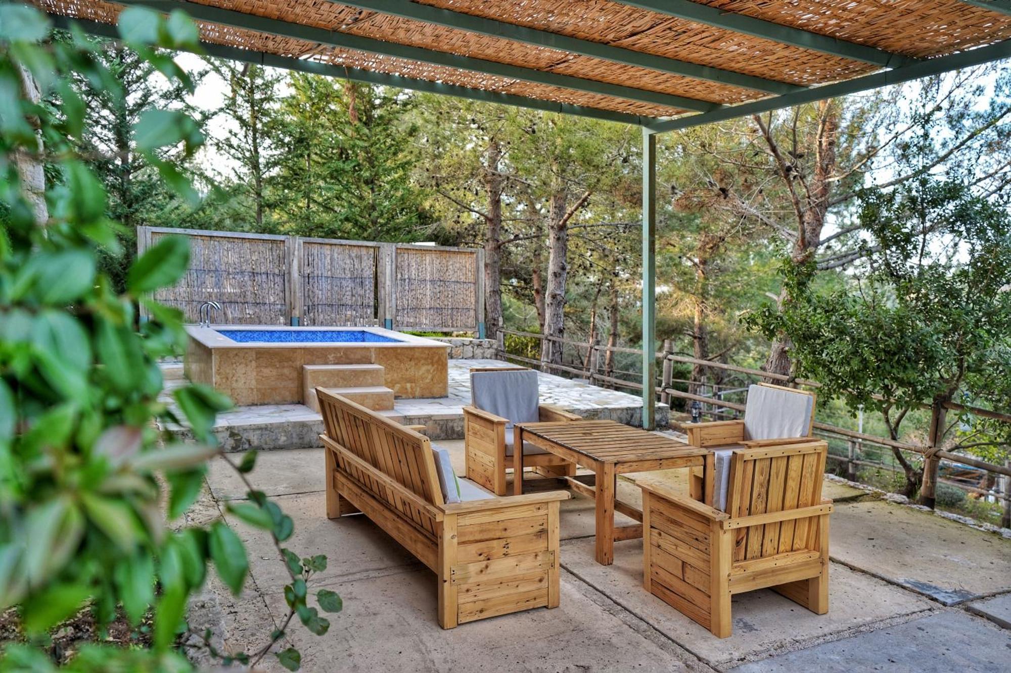 Jezzîne 블루 제이 밸리 B&B 외부 사진