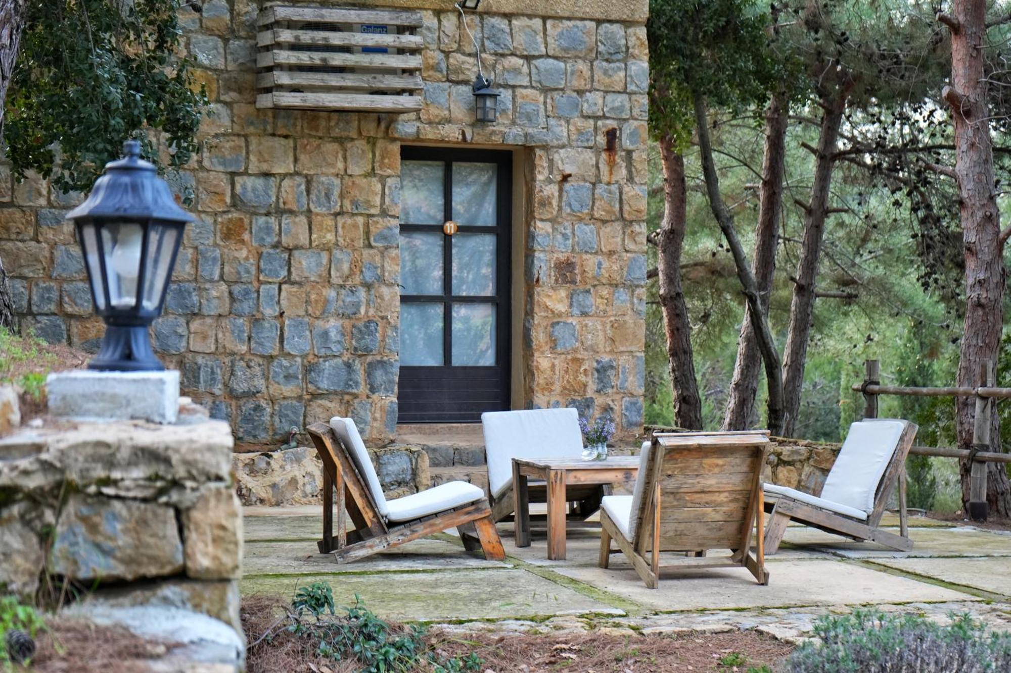 Jezzîne 블루 제이 밸리 B&B 외부 사진